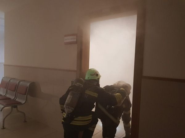 Adliye binasında dumanı gören gerçek sandı