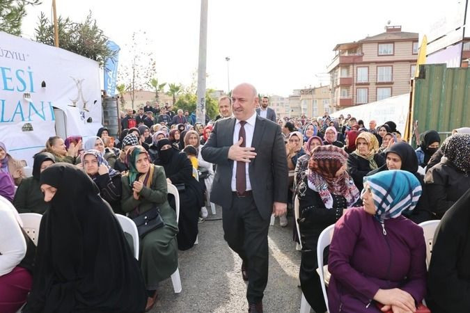Belediyenin temel atma töreninde SKANDAL! Kur’an okunurken AKP’nin şarkısını çaldılar