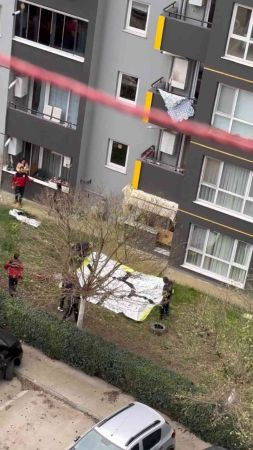İzmit'teki 8 katlı binada korku dolu anlar