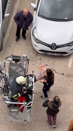 İzmit'teki 8 katlı binada korku dolu anlar