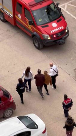 İzmit'teki 8 katlı binada korku dolu anlar