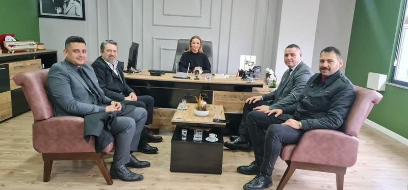 İzmit Belediyesinin kapısından girmedim!