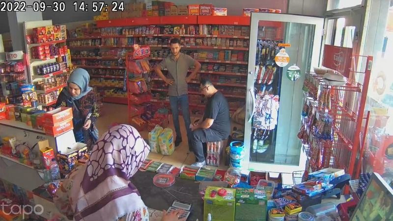 Dolandırdığı şahıslarla böyle kahkaha attı, engelli çocuğa bile acımadı