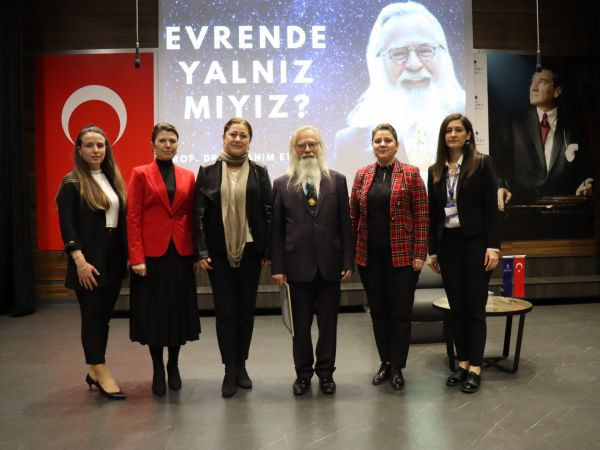 Astronomi Profesörü İbrahim Ethem Derman özel Kocaeli Bilnet okulları öğrencileri ile buluştu