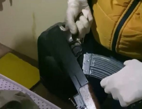 Savaşa hazırlanır gibi mühimmat saklamışlar