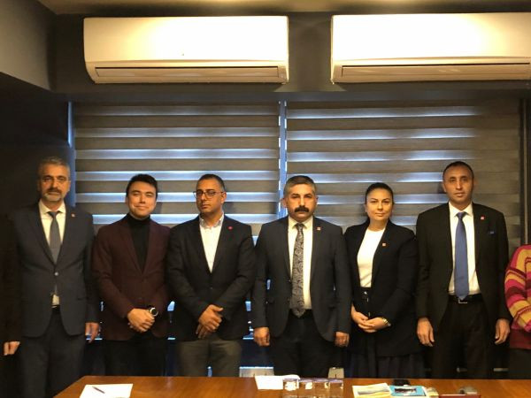 İlçe başkanlarından Yıldızlı’ya tam destek! “Örgüt iradesi üzerinde hiçbir gücü kabul etmiyoruz”