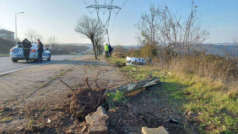 Metrelerce sürüklenen araçtan sağ çıktı