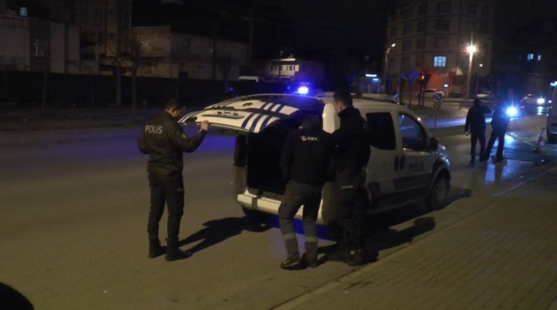 Tartıştığı şahsa kurşun yağdırdı, yoldan geçen vatandaşı vurdu