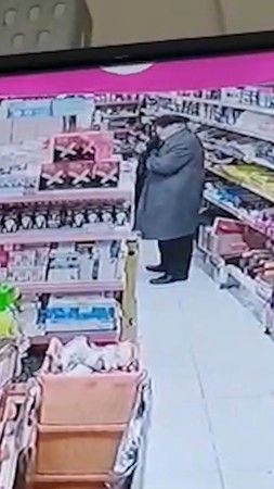 Kocaeli'de matkap çalan yaşlı adam, kapıda yakalandı