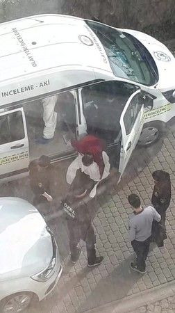 3 çocuğunu asarak intihar etti
