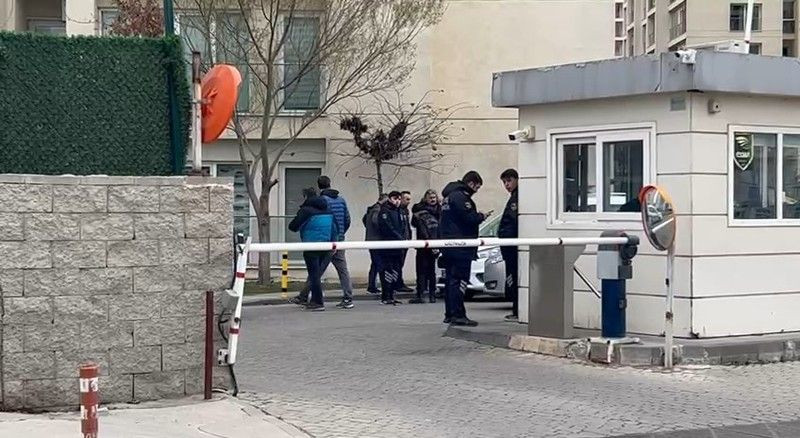 3 çocuğunu asarak intihar etti