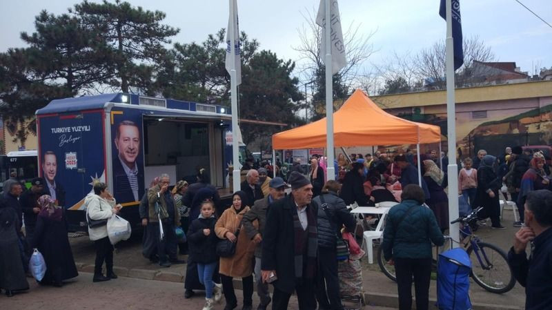 Cep yakan pazarda AKP’ye ilgi, DEVA’ya tepki!