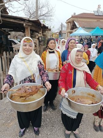 Kazlar çevrildi, gelenek yaşatıldı