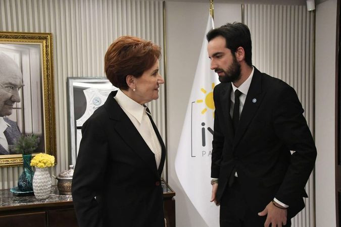 Hürriyet paylaştı… Toplantıdaki o isim, kafa karıştırdı!