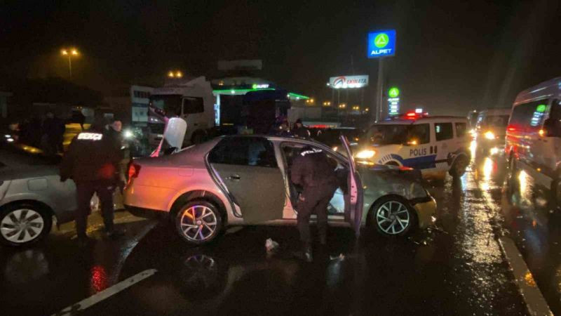 Kocaeli’de film sahnelerini aratmayacak kovalamaca, 2 polis yaralandı
