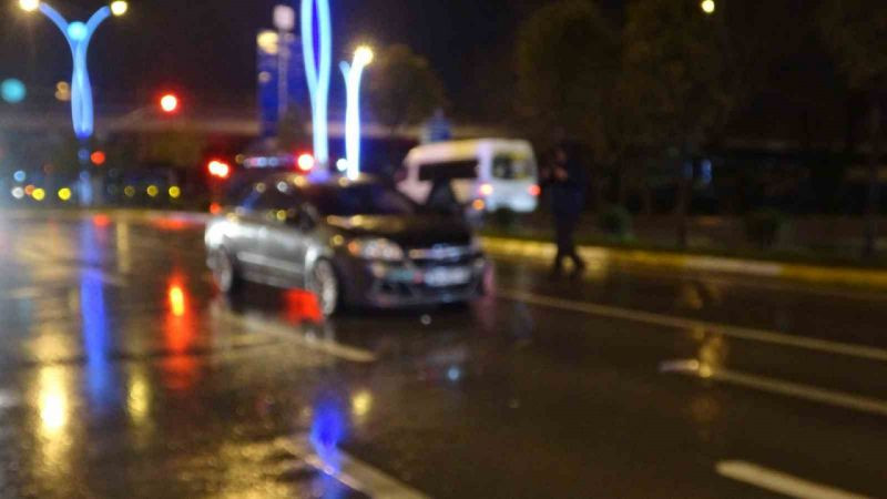 Kocaeli’de film sahnelerini aratmayacak kovalamaca, 2 polis yaralandı