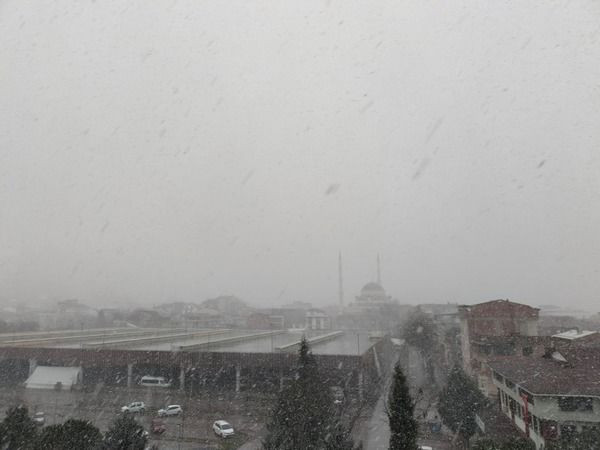 Ve Kocaeli’de beklenen yoğun kar fırtınayla başladı ama…