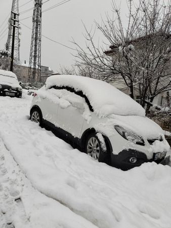 İzmit’te 1,5 kilometrede kar farkı!