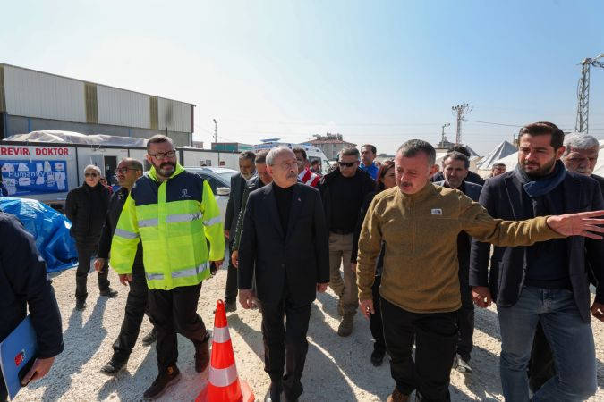 Kılıçdaroğlu'dan Büyükakın'a teşekkür... Siyasette özlenen tablo