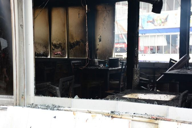 İzmit Marina'da tekne restoran yandı