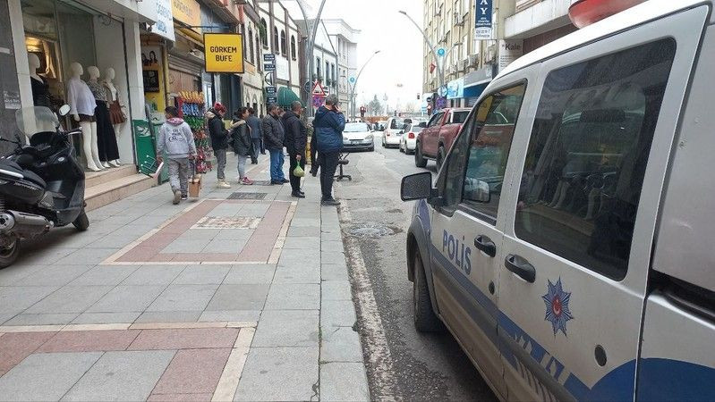 İzmit'te yaşlı şahıs, lokanta çıkışı vuruldu