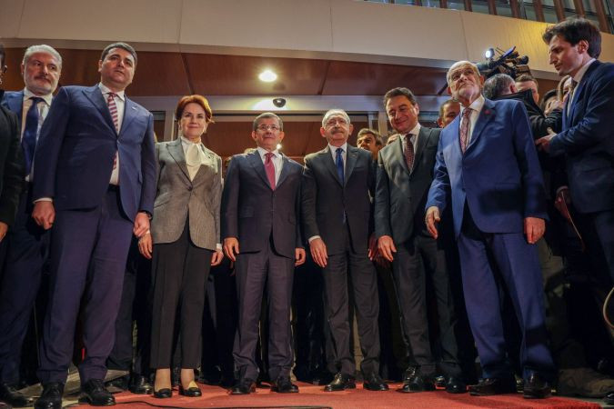SP önünde tarihi görüntü! Aday Kılıçdaroğlu