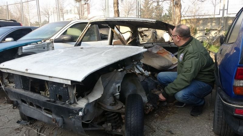 Fiyatlara kızdı, efsane otomobili ortadan kesip bakın ne yaptı!