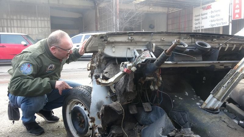 Fiyatlara kızdı, efsane otomobili ortadan kesip bakın ne yaptı!