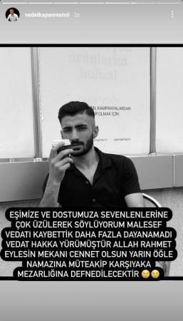 Türkü söylerken sahnede kendi ölüm haberini aldı