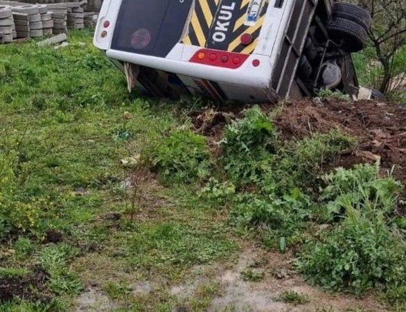 Kocaeli'de işçi servisi şarampole uçtu, çok sayıda yaralı var