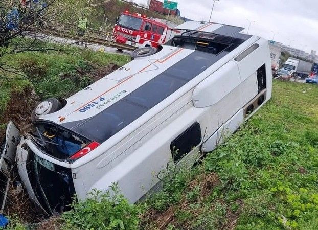 Kocaeli'de işçi servisi şarampole uçtu, çok sayıda yaralı var