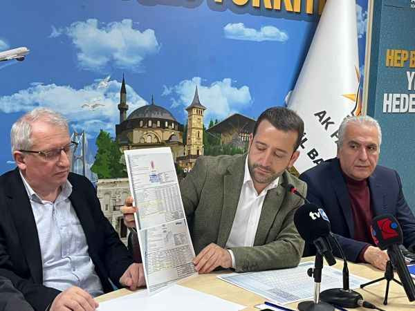 O afişlerin ardındaki gerçeği anlattı! “Faturaları vermeyip billboard astı”