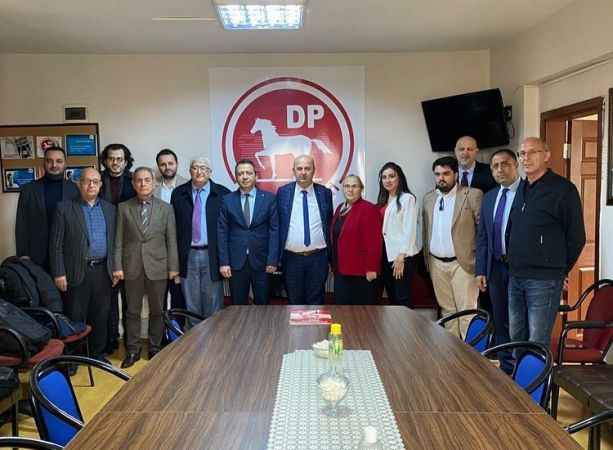 “14 Milletvekili Bizim” deyip, sahaya indiler
