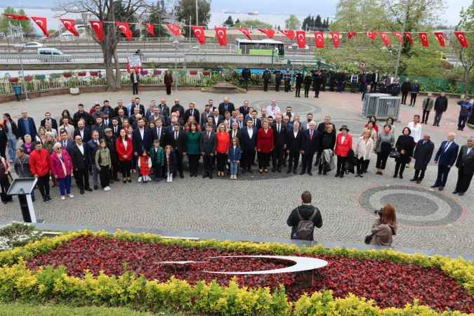 Sarı: Coşkusunu çaldıkları son milli bayram