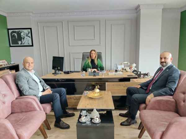 MHP’li başkan gazetemize açıkladı, Türkkan’a kalem fırlattılar, kahvehaneye almadılar!