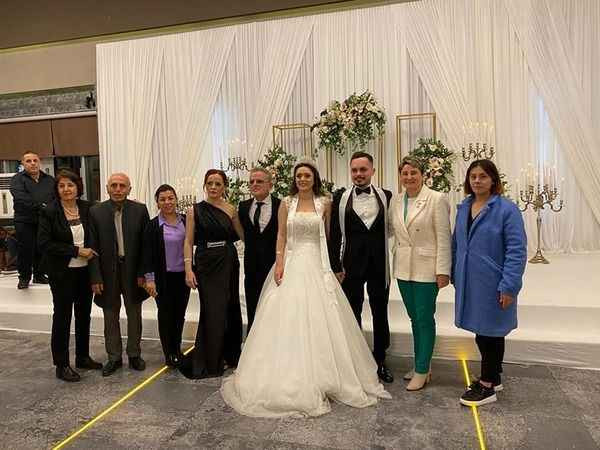 EYT’liler bu düğüne akın etti... Ayberk ve Ezgi Nazlıcan görkemli bir törenle evlendi