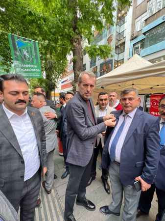 CHP’nin aday gösterdiği il başkanı yöneticilerini MHP’ye kaptırdı