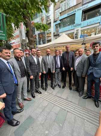 CHP’nin aday gösterdiği il başkanı yöneticilerini MHP’ye kaptırdı