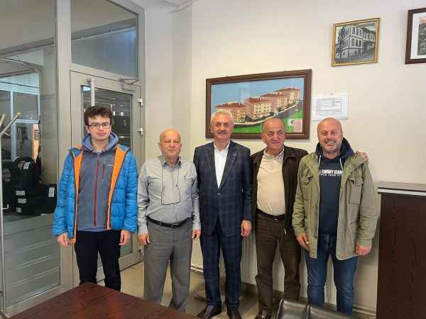 Kırk yıllık CHP’li gibi çalışıyor