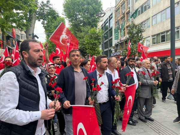 Çevik kuvvetle yürüdüler!