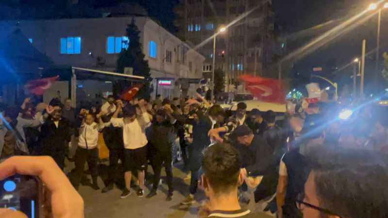 İzmit Erdoğan’ın zaferi için sokağa döküldü