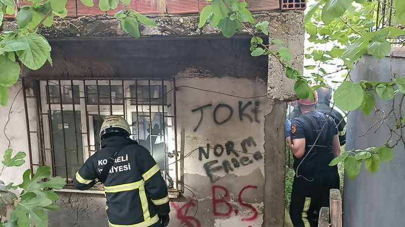Metruk binada yangın çıktı, mahalleli isyan etti