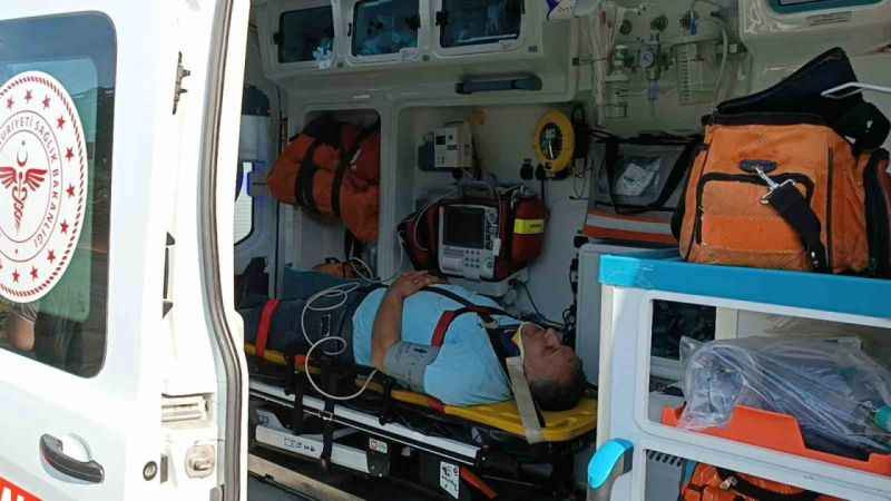 Kocaeli'de feci kaza! İşçi servisi TIR'a çarptı: 13 yaralı