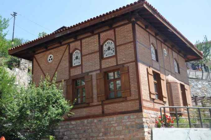 Mescidi ottan arındıracak çoban aranıyor!