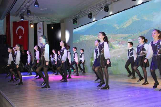 Bahçeşehir Koleji dans gecesinde büyük coşku