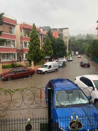 İzmit’in göbeğinde çirkin manzara