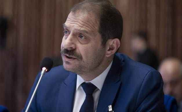 Gölcük’e bakan yardımcısı!