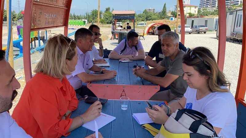 Hürriyet YİNE mecliste yok!