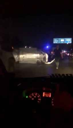 Kocaeli'de feci kaza, araçlar takla attı, yaralılar var