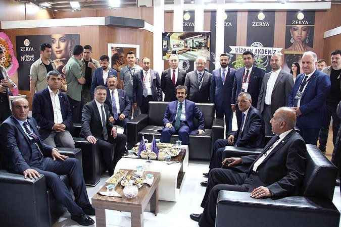 Kocaeli eski Valisi plaket vermişti, kuyumcu vurgunundaki rakam, dudak uçuklattı!